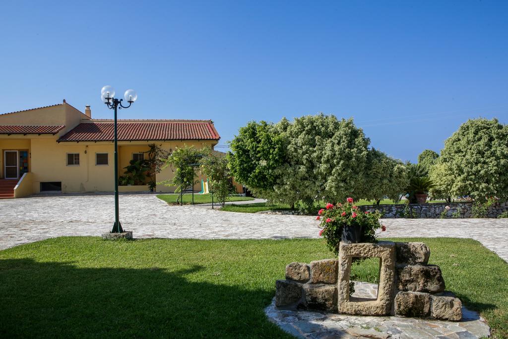 Sandy Beach Villas And Apartments Svoronata Exterior foto
