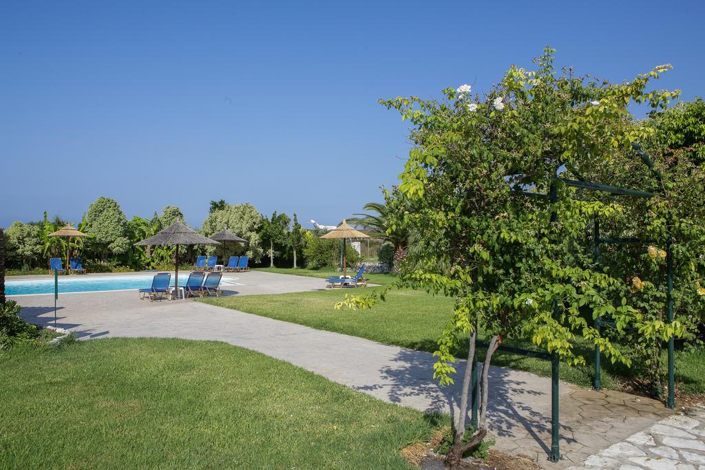 Sandy Beach Villas And Apartments Svoronata Exterior foto
